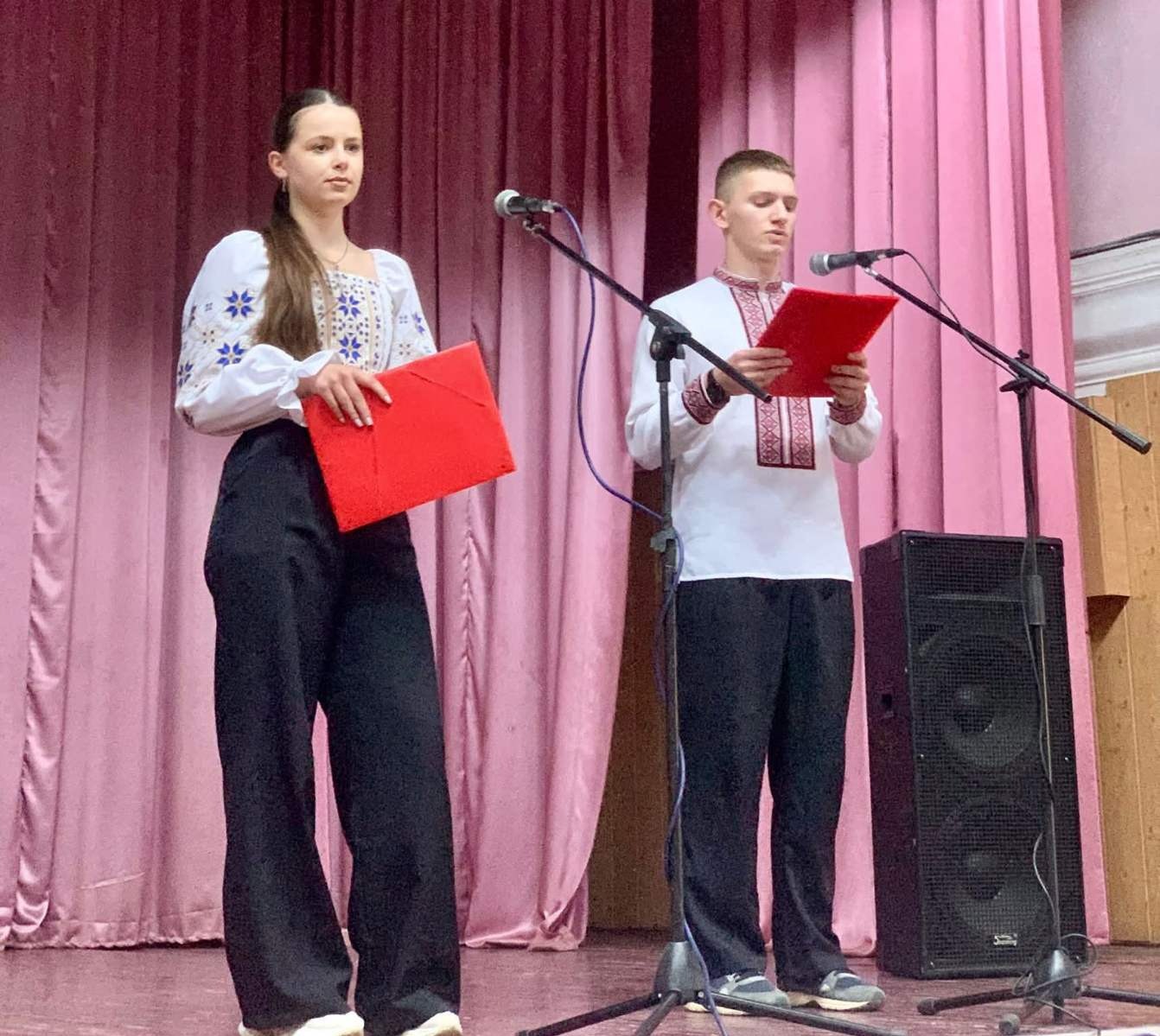 Вітаємо переможців конкурсу поезії, присвячений Дню української мови та писемності - новина коледжу