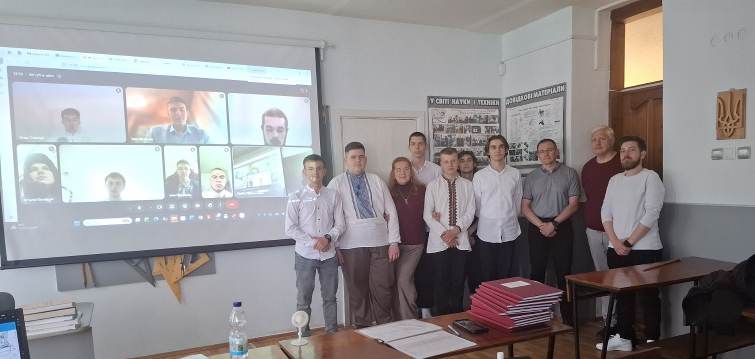 Інженерний старт: випускники спеціальності «Прикладна механіка» успішно захистили кваліфікаційні роб - новина коледжу